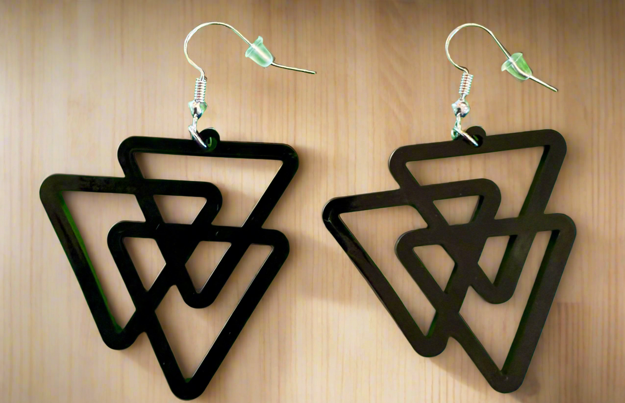 Triangle acrylic earrings ✨
