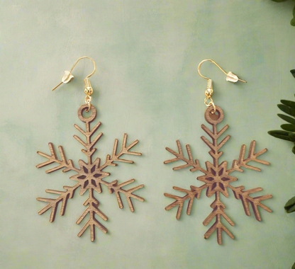 Wood engraved Snowflake earrings❄️