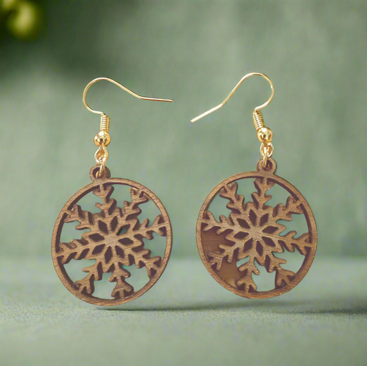 Wood engraved Snowflake earrings❄️