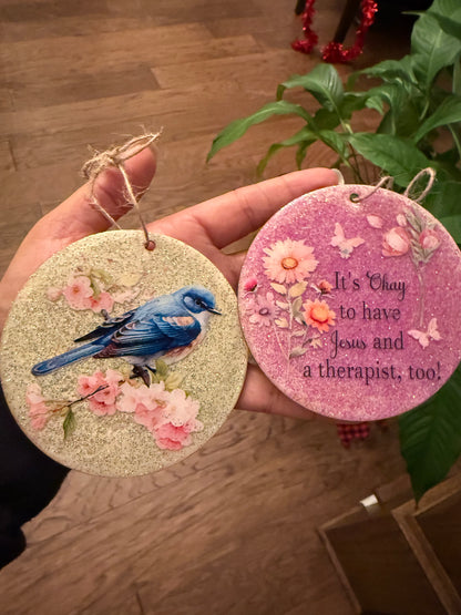 Ornaments✨ can have name and year engraved on the back ✨Set of 2 for 20.00✨