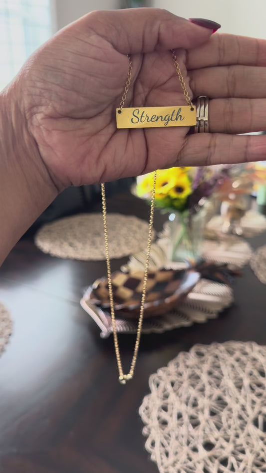 Strength gold metal necklace✨