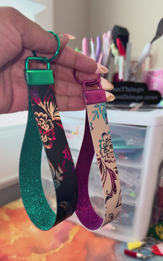 Wristlet set✨